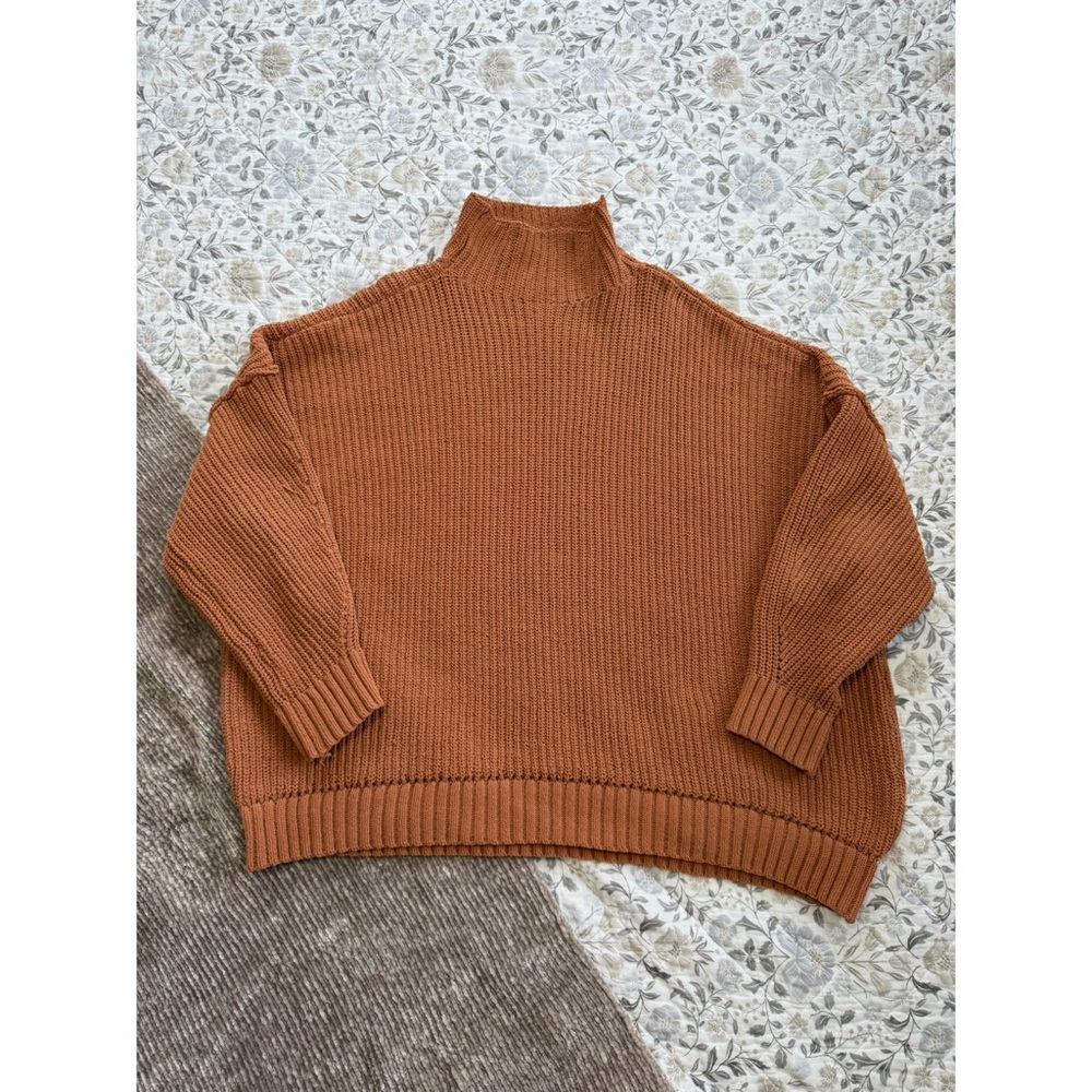Aerie Chenille Feels Sweater - L - EUC!
